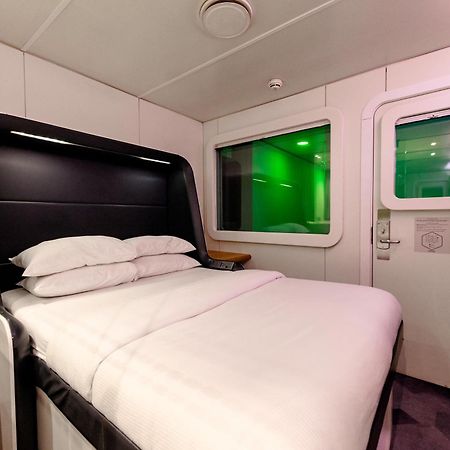 Yotelair London Gatwick Airport Horley  Esterno foto