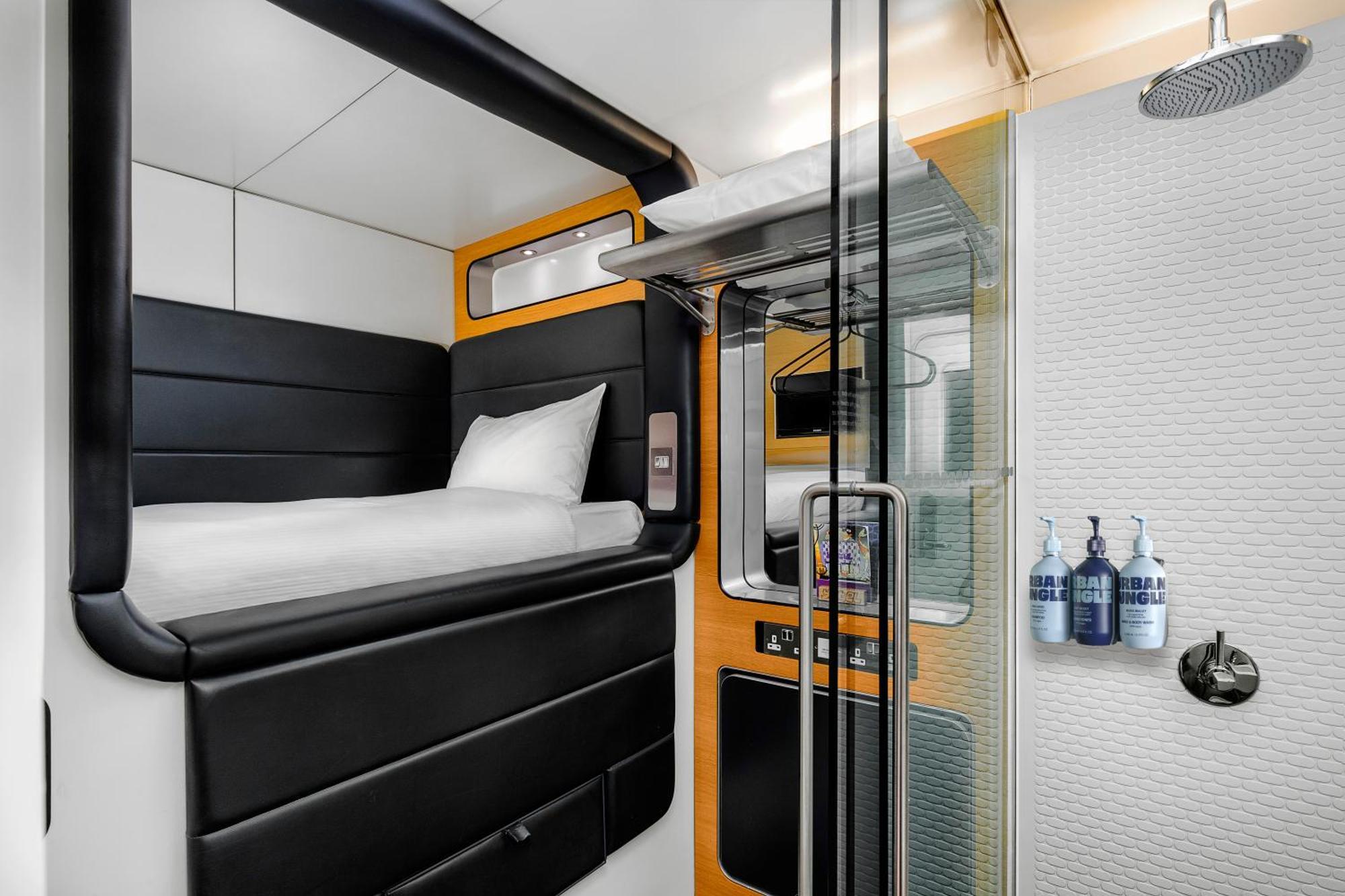 Yotelair London Gatwick Airport Horley  Esterno foto