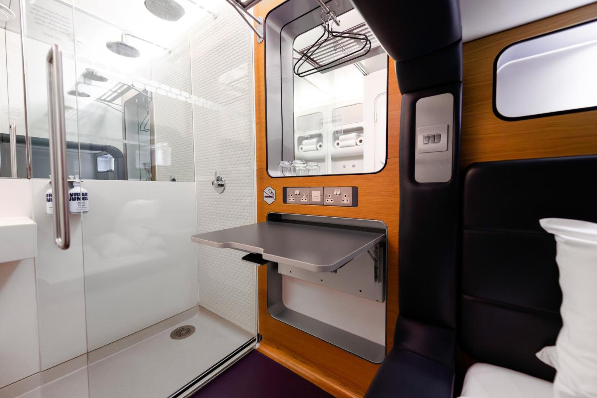 Yotelair London Gatwick Airport Horley  Esterno foto