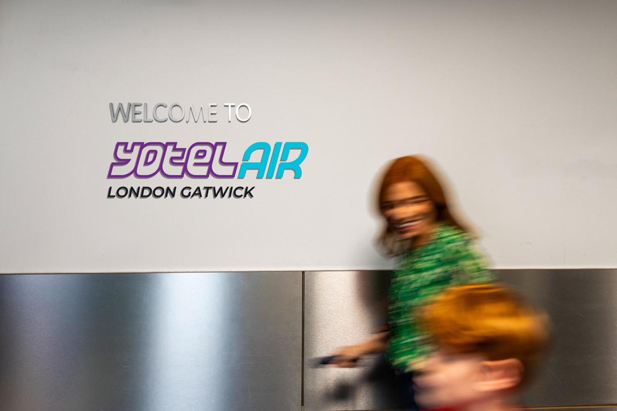 Yotelair London Gatwick Airport Horley  Esterno foto